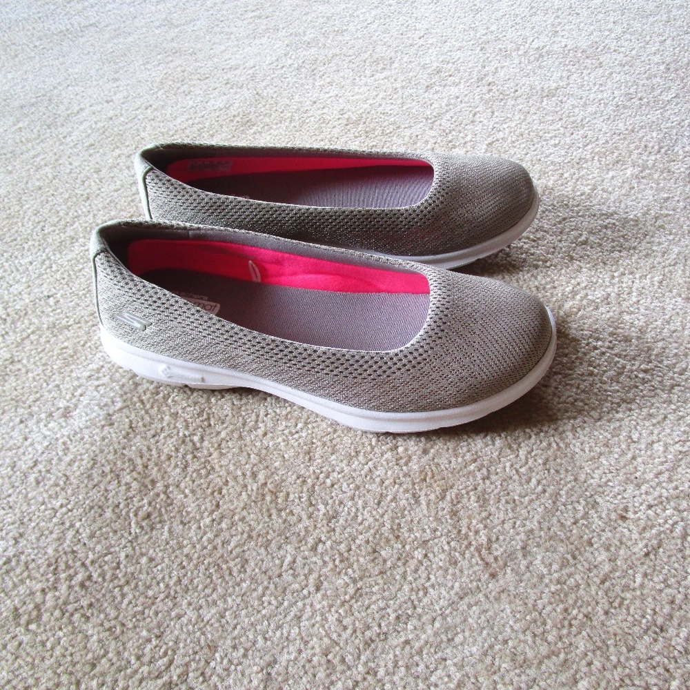 Women's Size 9 Skechers Go Step Taupe Shoes